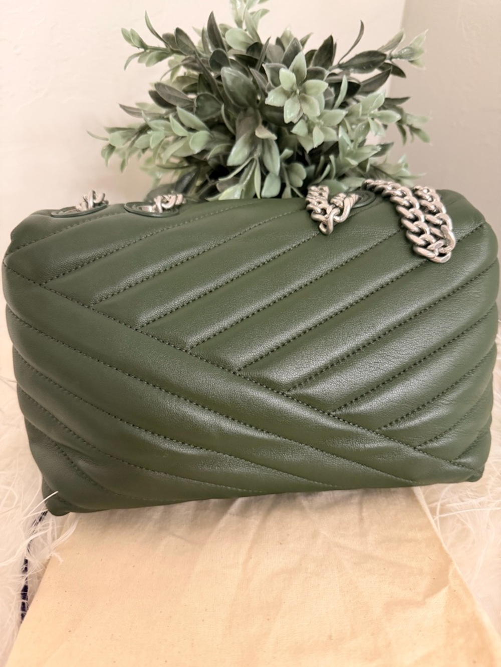 TORY BURCH SMALL KIRA CHEVRON SHOULDER BAG - Picture 2 of 9